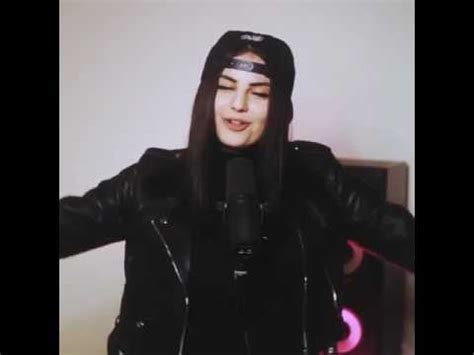 Krasivaya pesnya i krasivaya devushka - YouTube