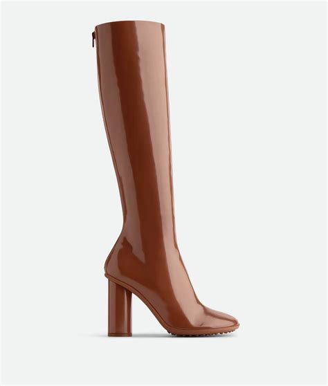 Bottega Veneta® Women's Atomic Boot in Brown sugar. Shop online now.
