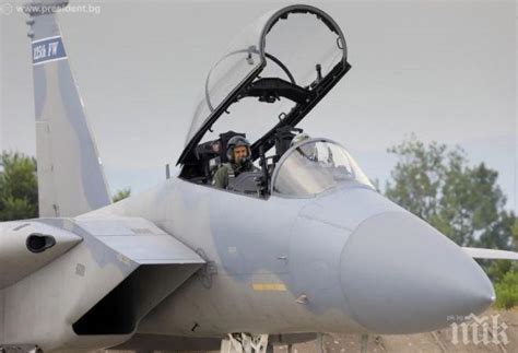 Румен Радев пак полетя! Яхна щатски изтребител F-15C (СНИМКИ ...