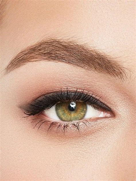 create expressive eye makeup  romanovamakeup