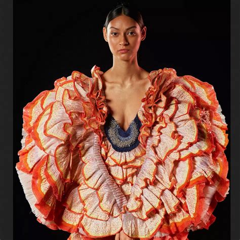 Коллекция «Зачарованная» от Rahul Mishra Spring 2022: Мода, стиль ...