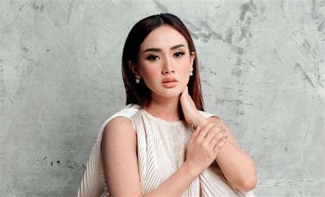 cita citata biodata profil fakta umur agama pacar karier dailysia