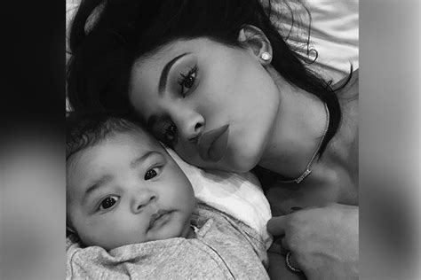 Kylie Jenner shares first set of adorable selfies with newborn baby ...