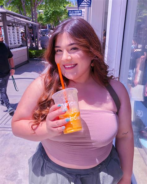 jasmine gonzalez | Mango a go go 🥭 -HAPPY PRIDE MONTH🌈 •These past