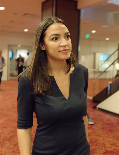 Alexandria Ocasio-Cortez : r/ladyladyboners