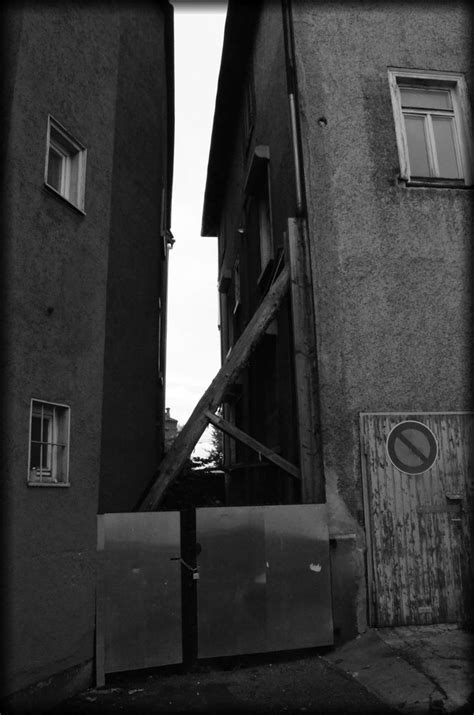 kein Durchgang Foto & Bild | architektur, fotokunst, monochrome fine ...