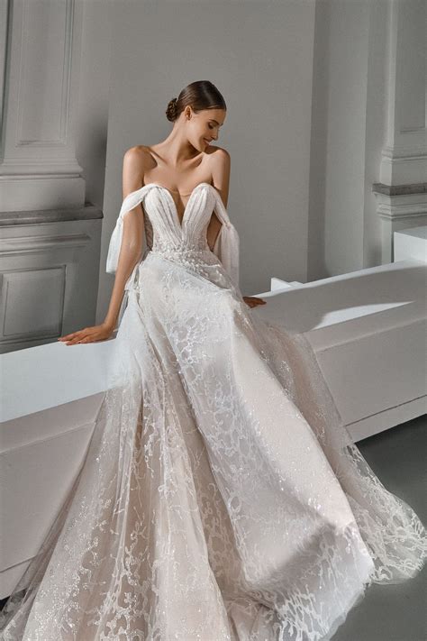 Москва | Strapless wedding dress, Wedding ballroom decor, Wedding ...
