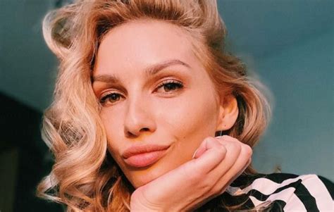 Лера Товстолес из "Женского квартала" назвала свой цвет: "Луноликая ...
