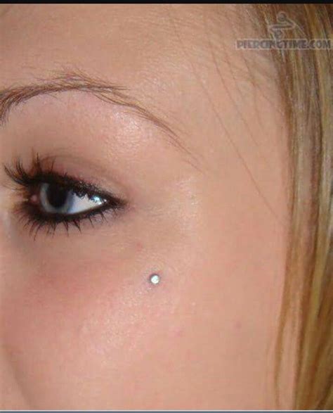 Face dermal piercing – Artofit