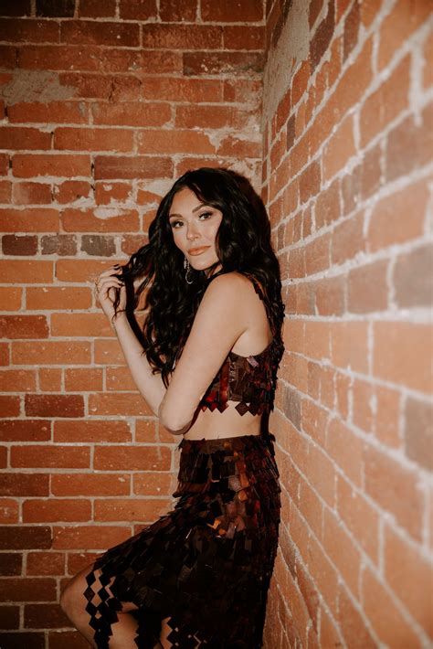 Kylie Morgan | Barefoot Country Music Fest