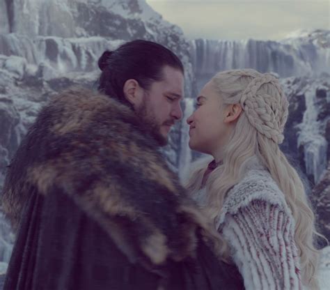 Game Of Thrones Jon Snow E Daenerys Targaryen - jon snow and daenerys targaryen... game of thrones season 8 episode 1 ...