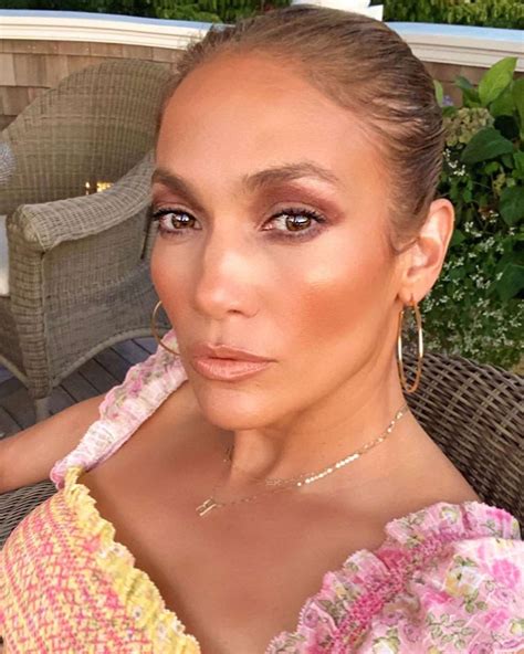 Jennifer Lopez Launching Her Own Makeup and Skincare Brand, JLo Beauty