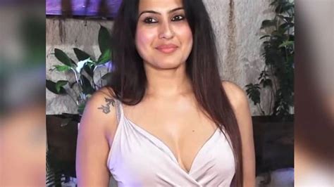 Kamya Punjabi to be seen in 'Bigg Buzz'