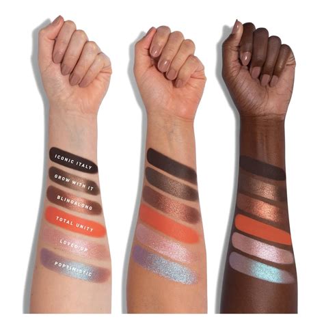 Paleta de farduri Morphe x Coca Cola - Awe Together, 18 Nuante - eMAG.ro