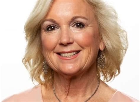 cindy farmer bio age husband family fox  net worth salary