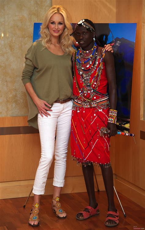 Adriana Karembeu's Feet - I piedi di Adriana Karembeu - Celebrities