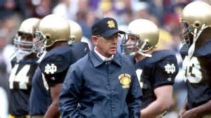 Lou Holtz to attend Notre Dame football vs Arkansas in Week 5