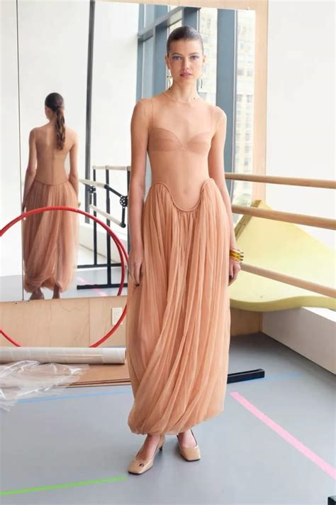 Tory Burch 2023, ballet core | Стиль одежды, Стиль, Одежда