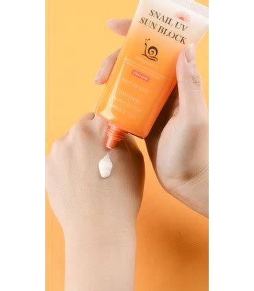 JIGOTT SNAIL UV SUN BLOCK SPF 50+ PA+++ 70 ML