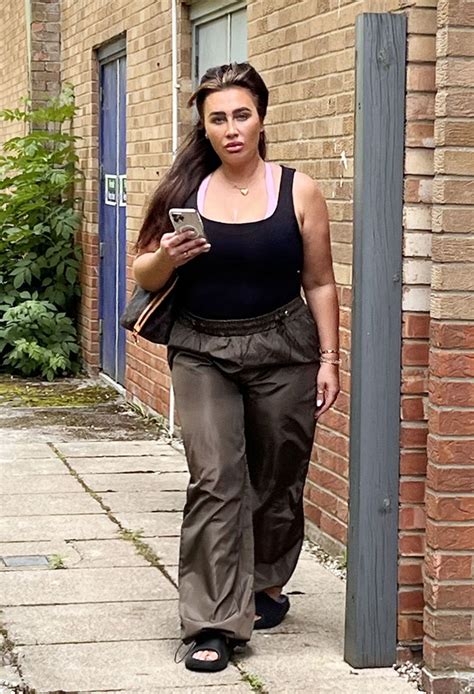 LAUREN GOODGER Leaves a Gym in Chigwell 09/25/2023 – HawtCelebs