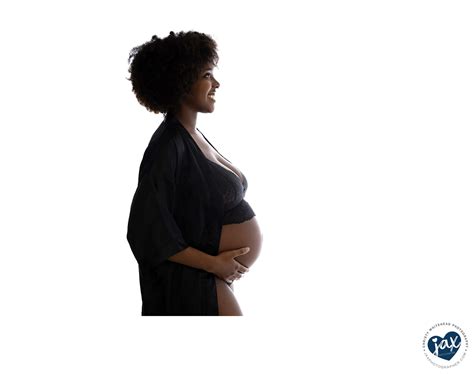 Tasteful nude pregnancy potrait, North Florida - Jacksonville Maternity