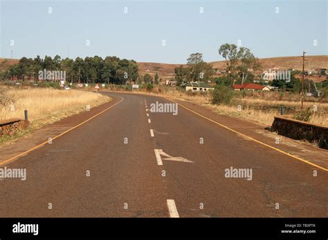 Tarred road hi-res stock photography and images - Alamy