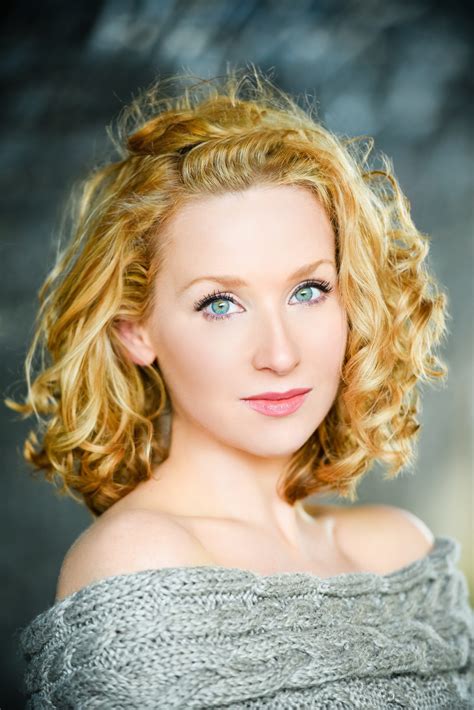 Headshots & Commercial – Timeless Pictures Wedding Photography and Film