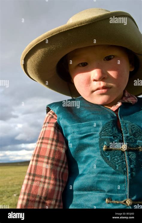 Mongolian Kid Northern Mongolia Stock Photo - Alamy
