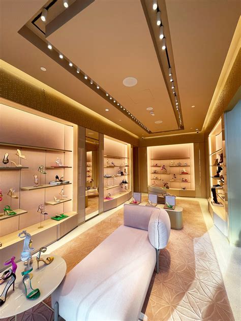 Gianvito Rossi – DPI