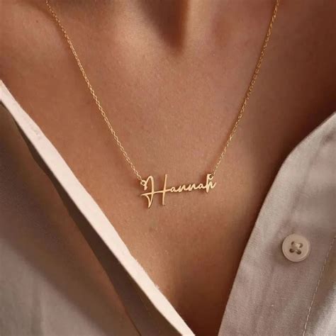 Simple Signature Necklace – Shams Jewellers