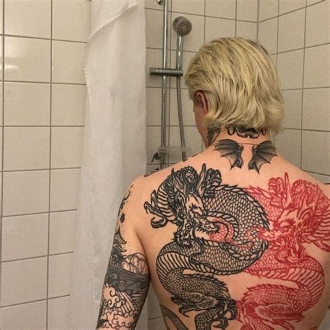 44 Amazing Dragon Back Tattoos For 2024!