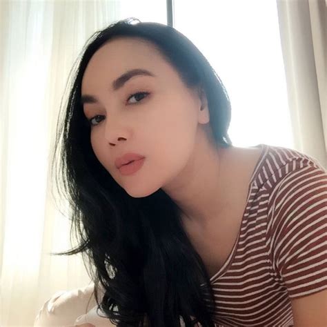 Just Celebrated Birthday, Here are 9 Photos of Dewi Gita who Still ...