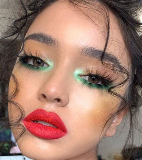 Pin on Let's makeup | Mexican makeup, Rave makeup, Eye makeup