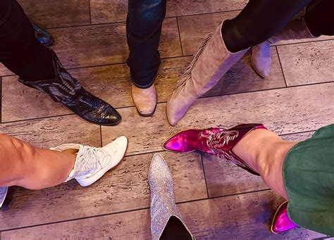 Nashville Line Dancing Instructor - Event Entertainment — Natasha Neely