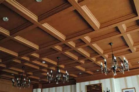 Потолки из дерева: виды, отделка своими руками, преимущества и ...