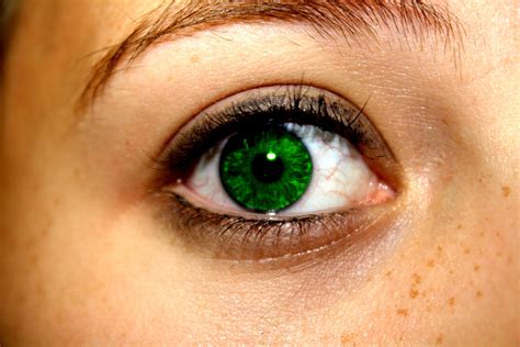 deep emerald green eyes  seth michael blog