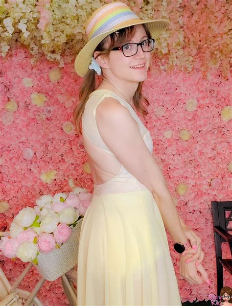 Colorful Diaper Girl Fun! StayDiapered! : r/diaperpics