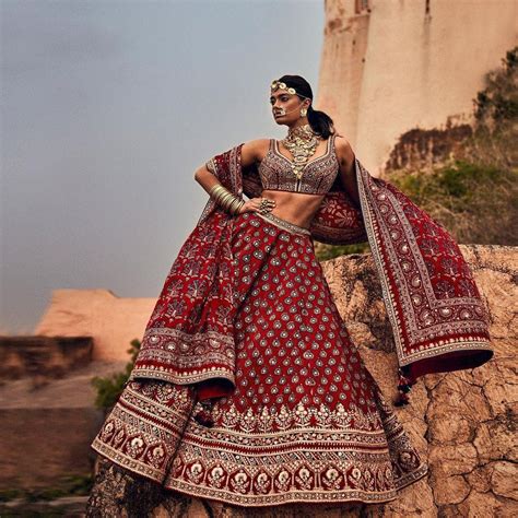 Anita Dongre Lehenga - Latest Designer Wedding Bridal Lehenga ...