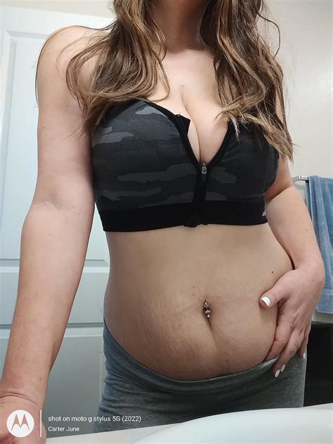 This is from this morning I'm embracing my stretch marks my tiger 🐯