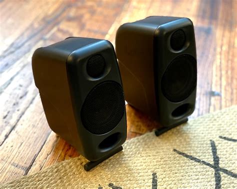 IK Multimedia iLoud Micro Monitors (pair) | Reverb UK