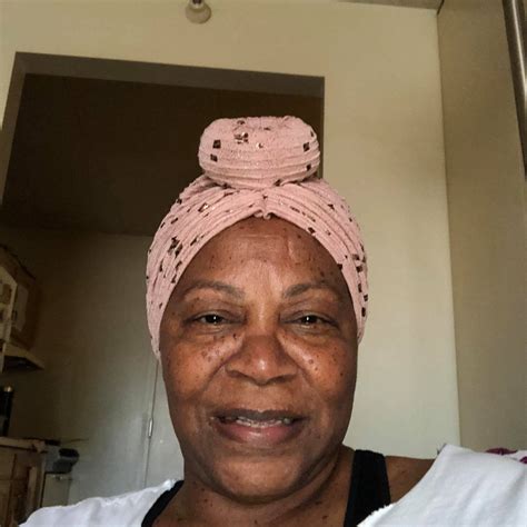 New York & Company - Get spring-ready with pops of color and wearable