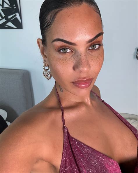 AMIRAHDYME | Let’s face it…. | Instagram