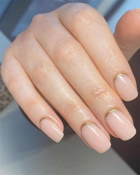 minimal nail art designs 4