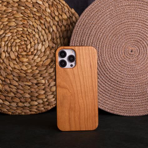 Jak czyścić drewniane etui na telefon? - Blog timeforwood.com.pl