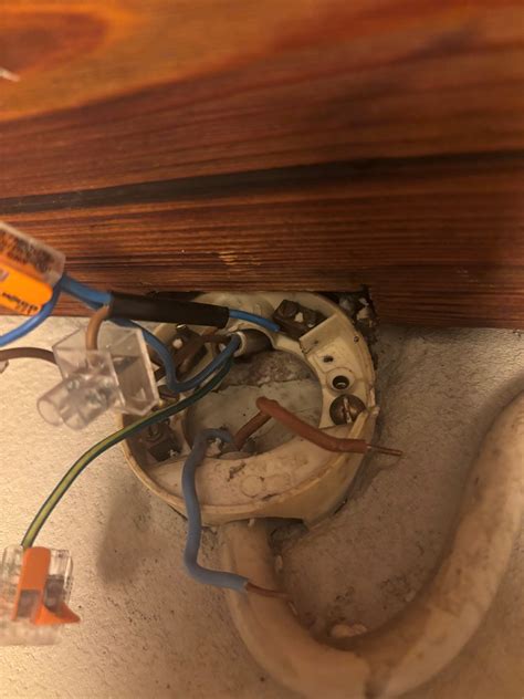 Oljelampe Lyser Gult Selv Om Det Er Nok Olje