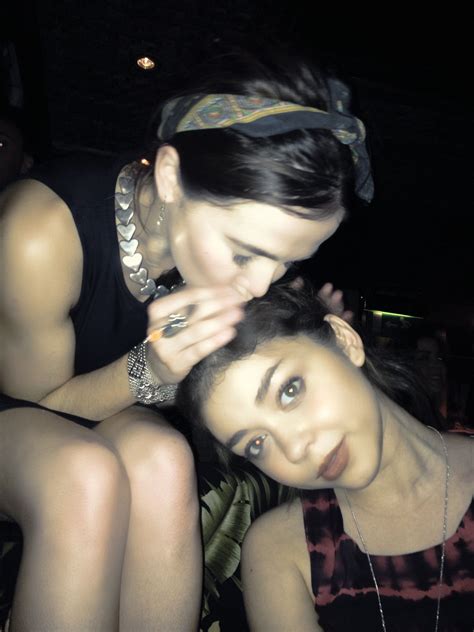 Sarah Hyland TheFappening Nude (15 Leaked Photos) | #The Fappening