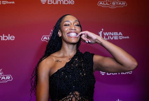 A’ja Wilson Drops 4-Word Caption About Viral All-Star Outfit, Drawing
