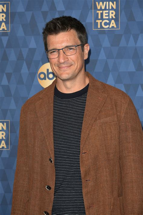 How Tall Is Nathan Fillion