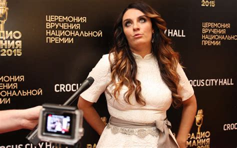 Елена Ваенга показала своим поклонникам, как выглядела в 20 лет