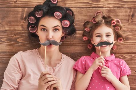 Read About the 4 Different Types of Aunts